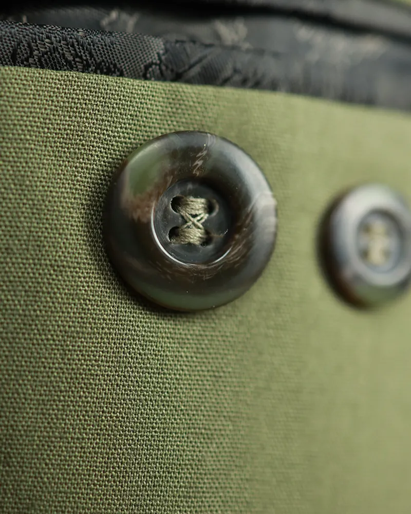 Blazer Slim Verde Oliva tecido premium – detalhe
