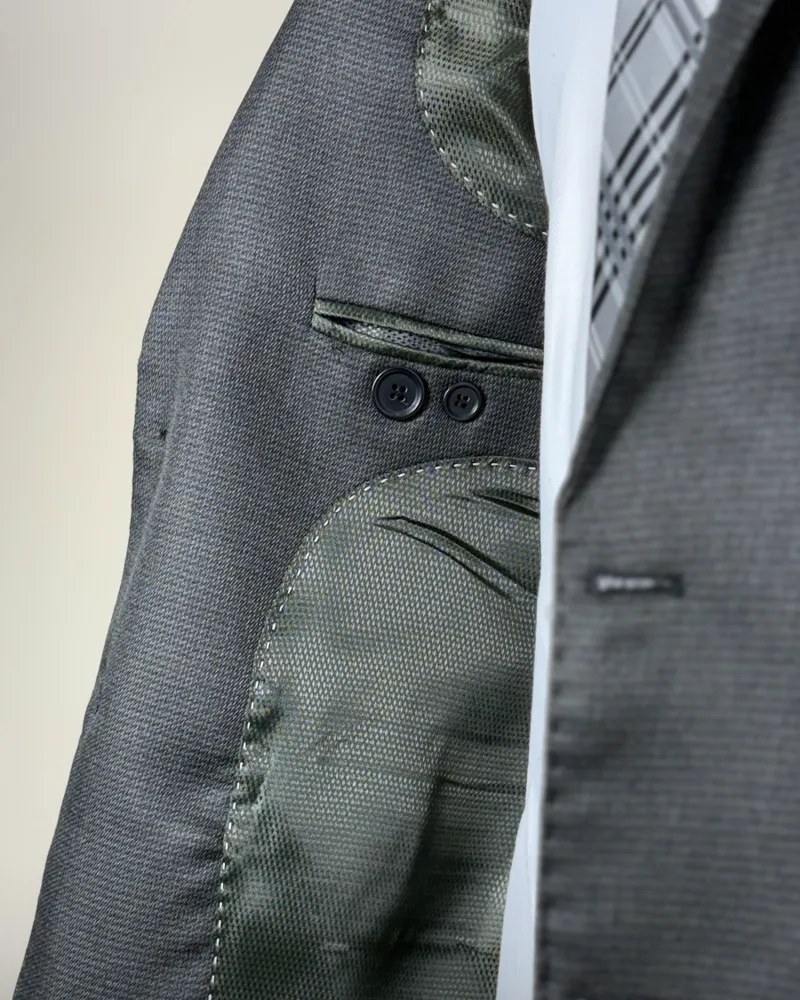 Terno Slim Preto Detalhado fio indiano – detalhe